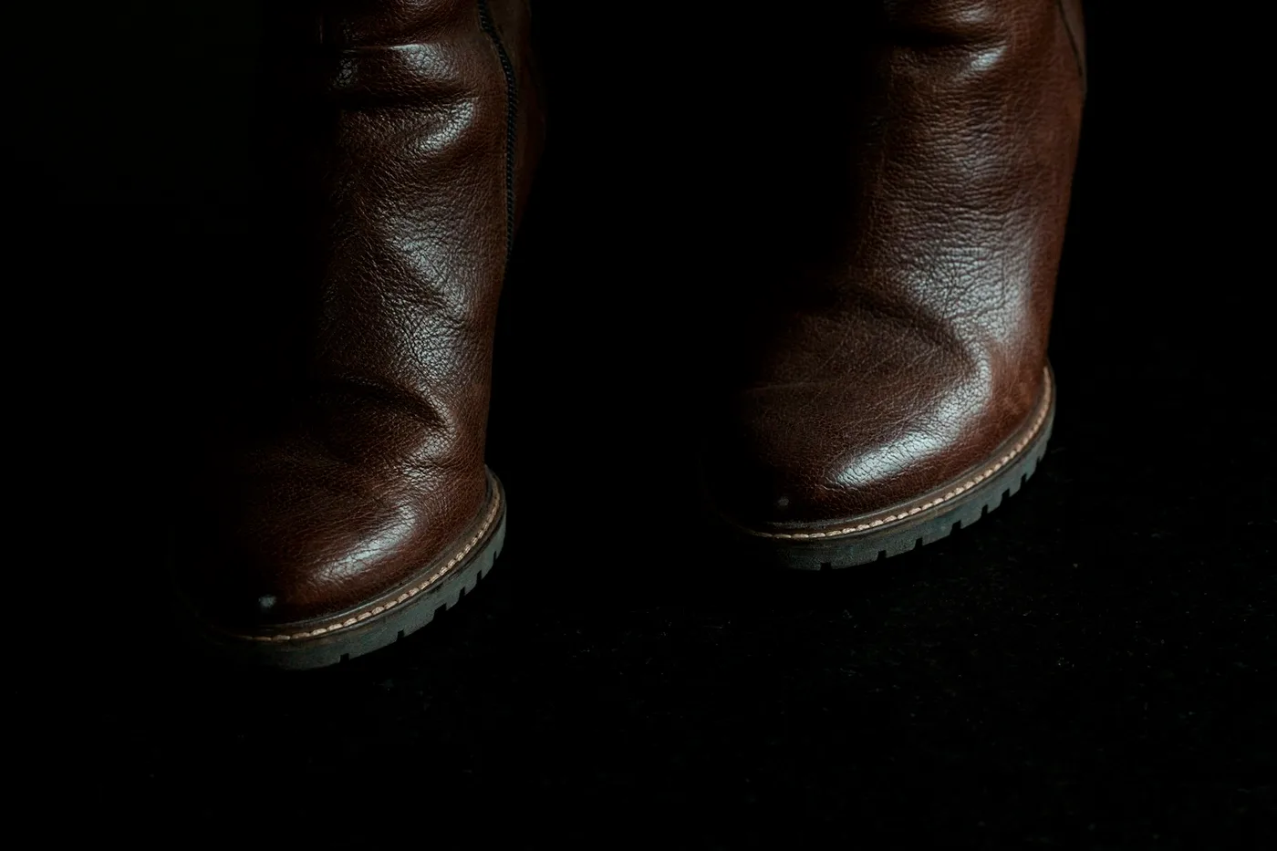 Knee-High Smooth Leather Boots Signature
